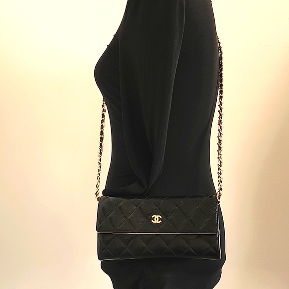 Chanel Matelasse Flap Wallet Black Yellow Lambskin + Entrupy COA - Picture 16 of 16